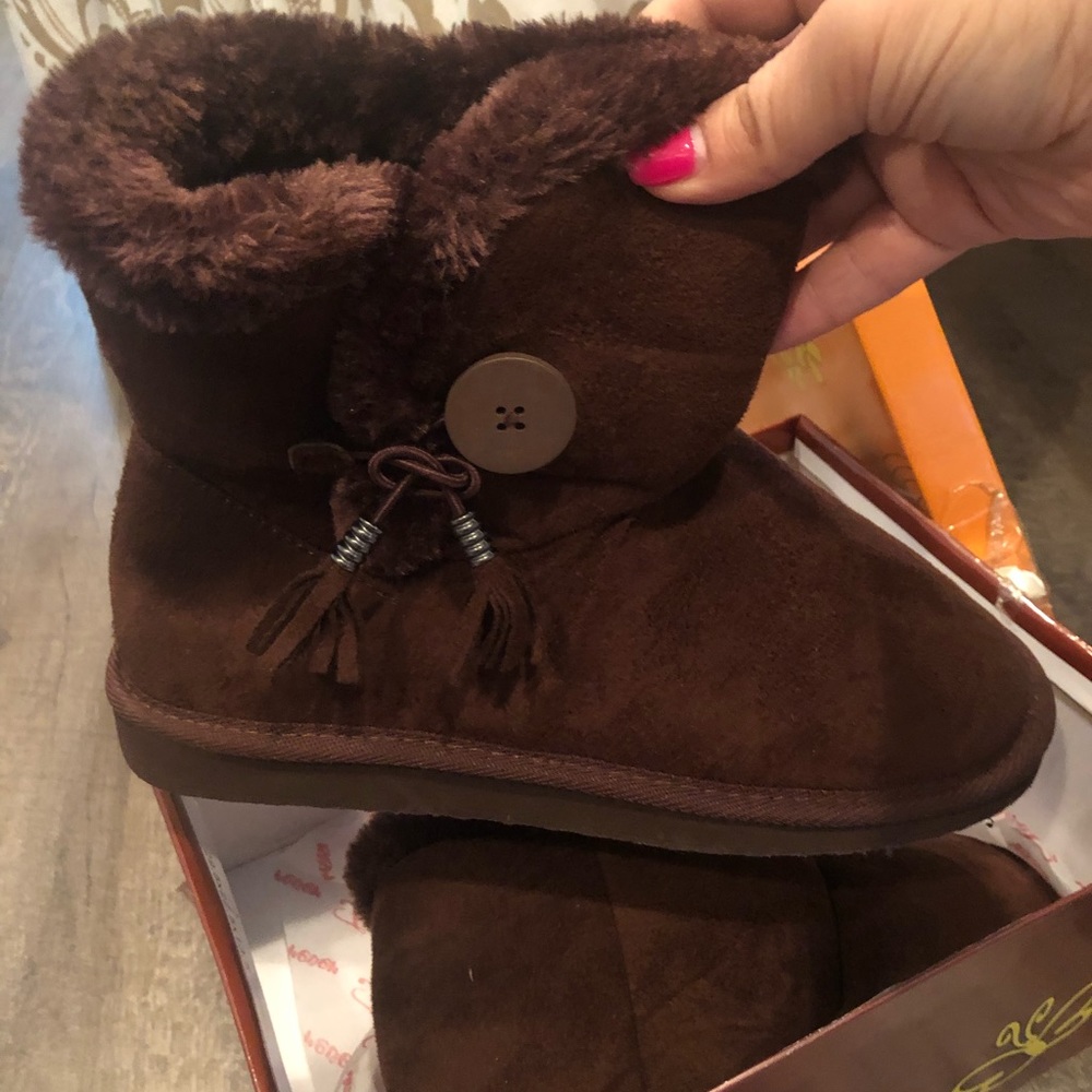 Brown boots